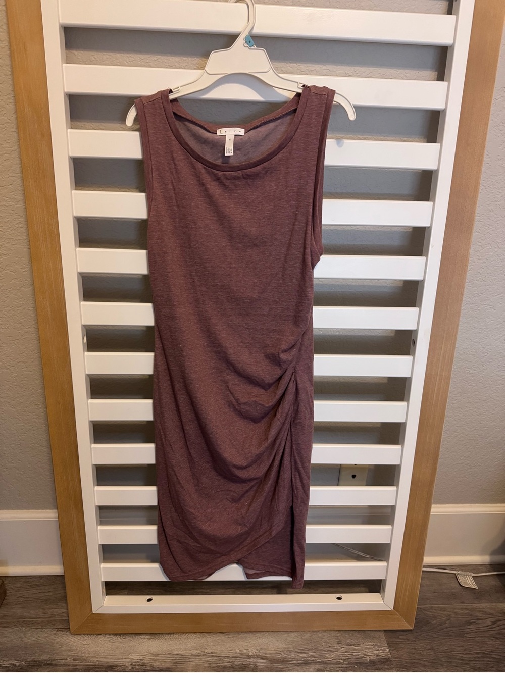 Melrose and Market
Leith Ruched Body-Con
Sleeveless Dress - purple taupe heather